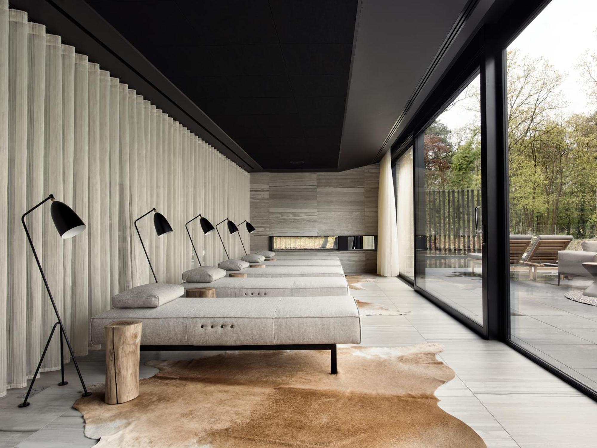 La Butte Aux Bois A Small Luxury Hotel Of The World Lanaken Exterior photo